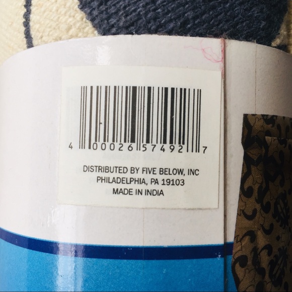 NWT: Printed Area Rug - Picture 3 of 7